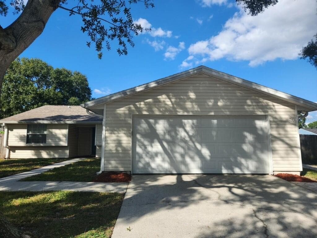 502 TIMBER BAY CIRCLE W