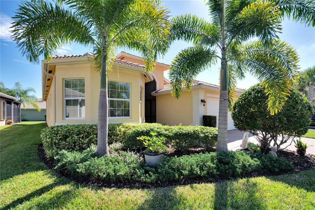 16114 CAPE CORAL DRIVE WIMAUMA, FL 33598