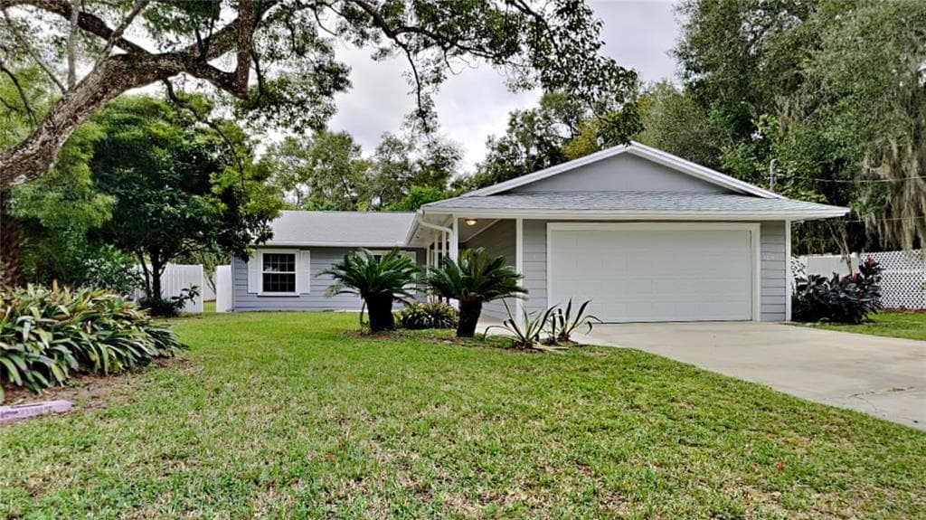 1014 E MICHIGAN AVENUE DELAND, FL 32724