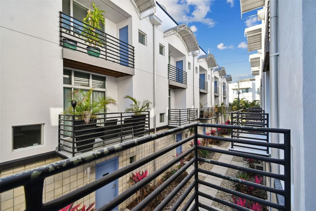 5008 S MACDILL AVENUE UNIT 20 TAMPA, FL 33611