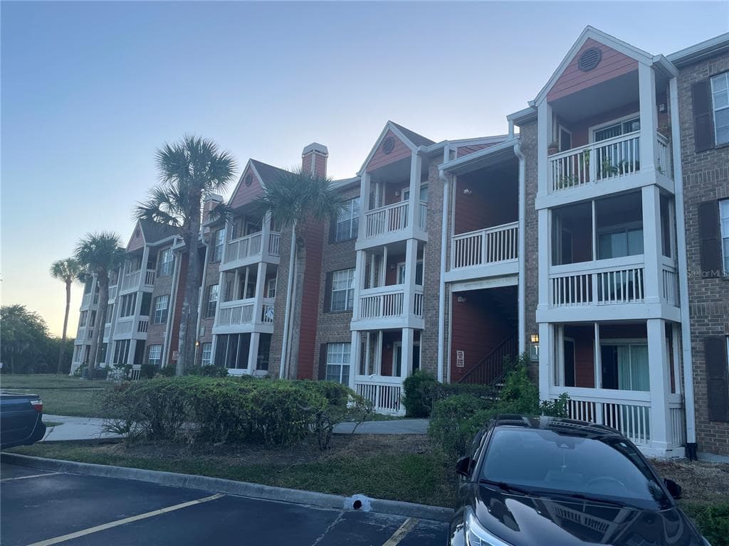 10200 GANDY BOULEVARD N UNIT 1127
