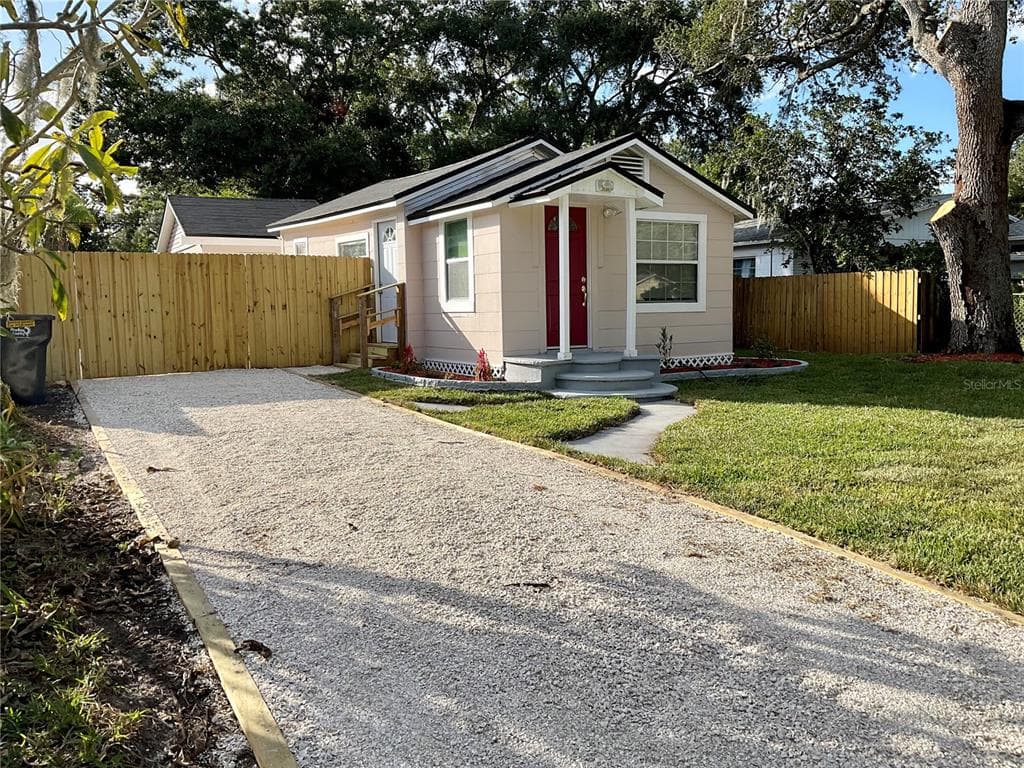 6290 29TH WAY N ST PETERSBURG, FL 33702