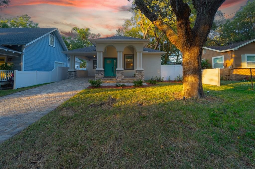 1206 E CURTIS STREET TAMPA, FL 33603