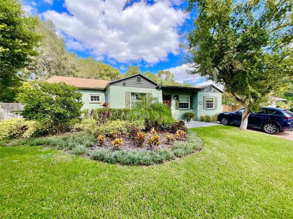 1106 E CHELSEA STREET TAMPA, FL 33603
