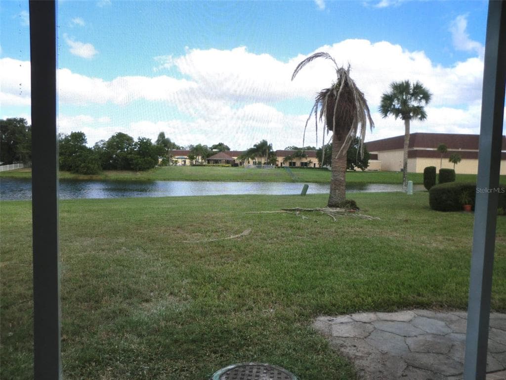 201 KINGS BOULEVARD UNIT 15 SUN CITY CENTER, FL 33573