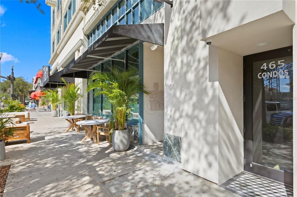 465 CENTRAL AVENUE UNIT 201 ST PETERSBURG, FL 33701