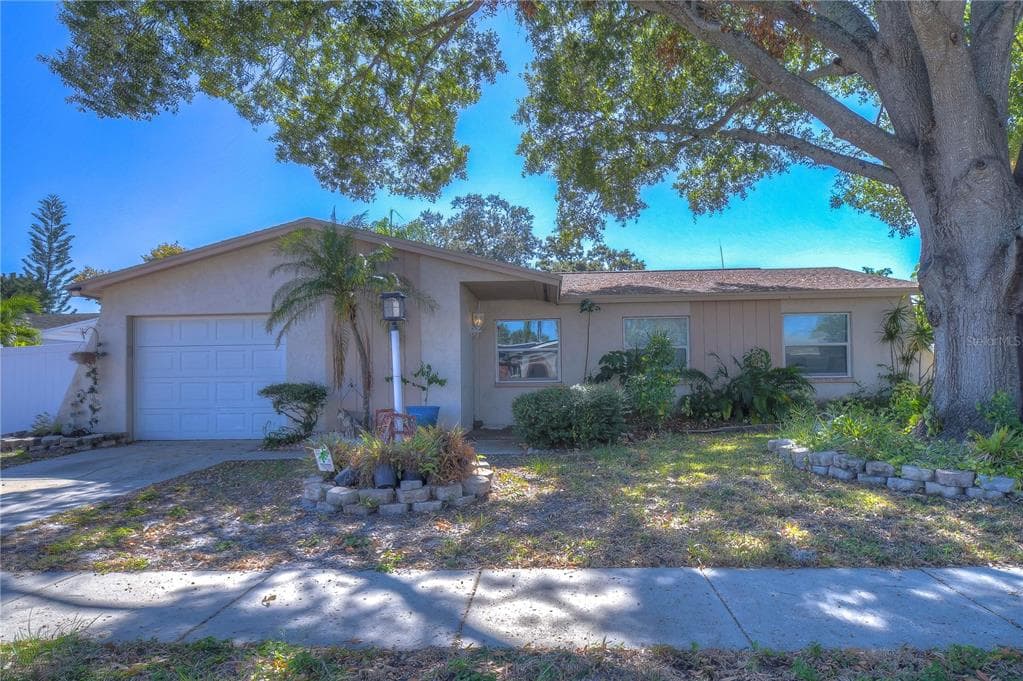9252 81ST AVENUE SEMINOLE, FL 33777