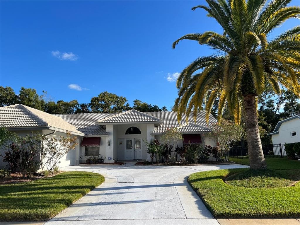 8614 ASHBURY DRIVE