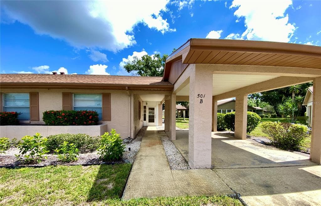 501 FOXGLOVE CIRCLE UNIT B SUN CITY CENTER, FL 33573