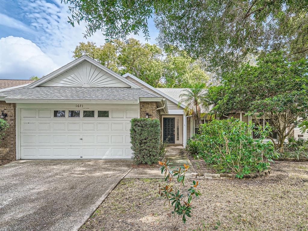 1671 AUTUMNWOOD STREET TARPON SPRINGS, FL 34689