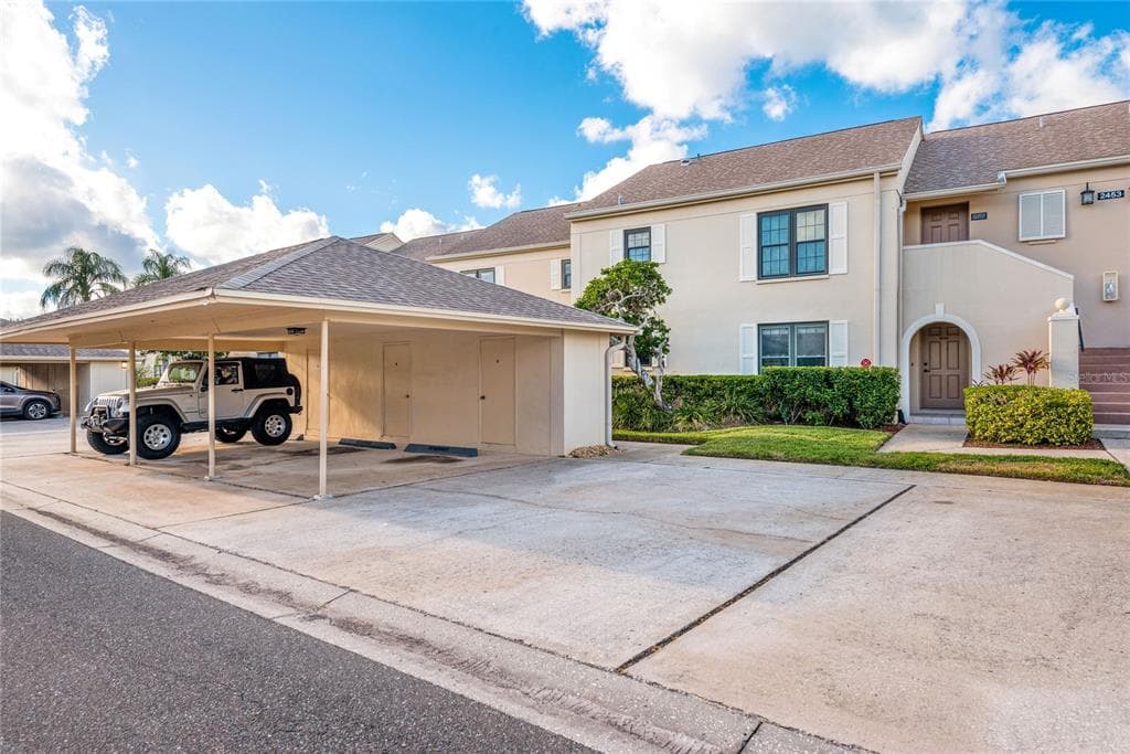 2453 KINGFISHER LANE UNIT G103 CLEARWATER, FL 33762