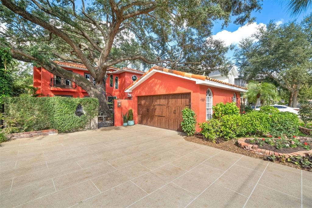 3113 W GRANADA STREET TAMPA, FL 33629