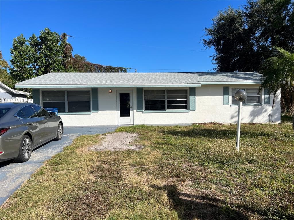 715 53RD AVENUE DRIVE W BRADENTON, FL 34207