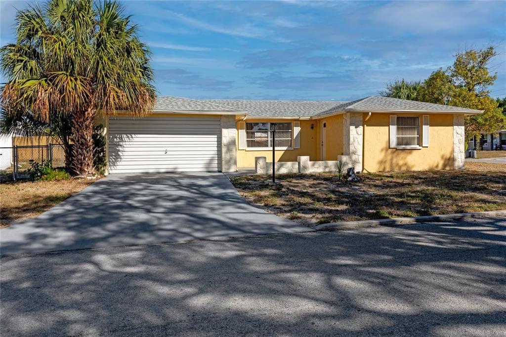 7925 ILEX DRIVE