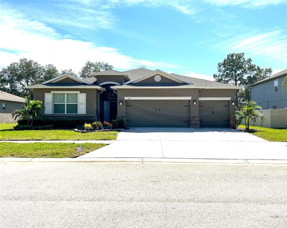 13814 BEE TREE COURT