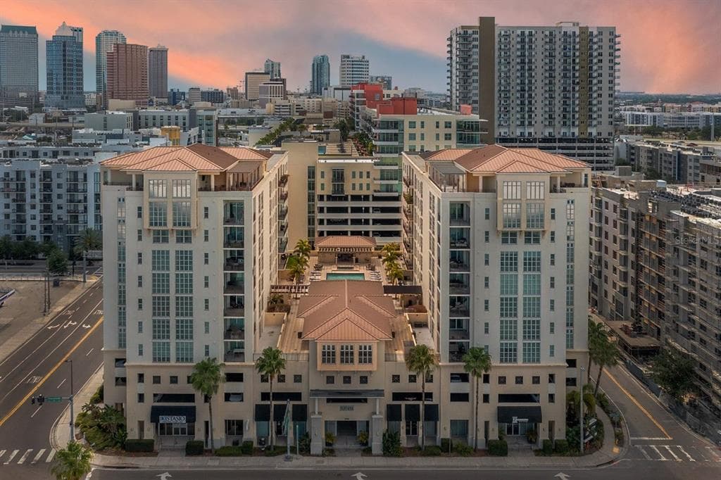 1238 E KENNEDY BOULEVARD UNIT 1004 TAMPA, FL 33602
