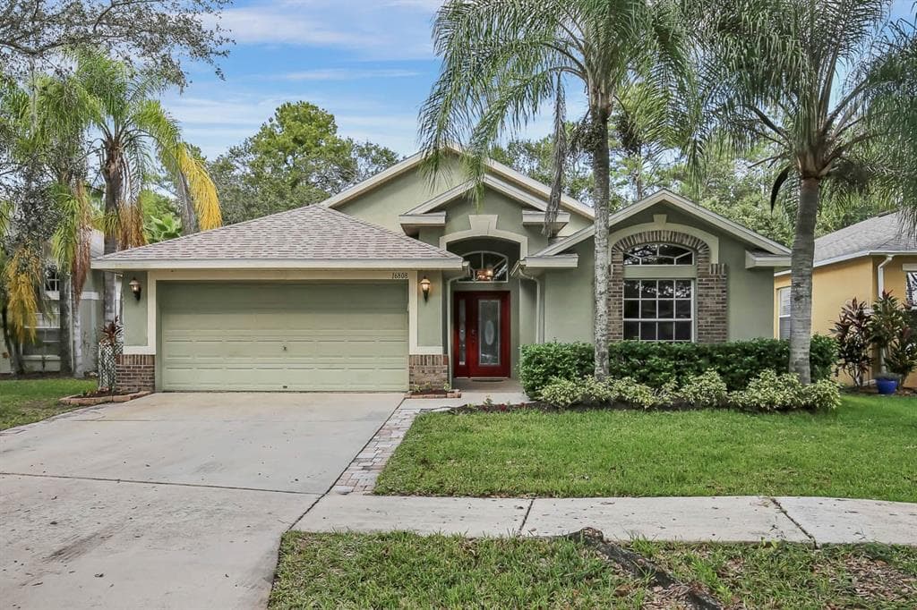 16808 HAWKGLEN PLACE LITHIA, FL 33547