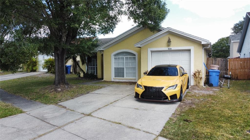 8203 RIVERBOAT DRIVE TAMPA, FL 33637