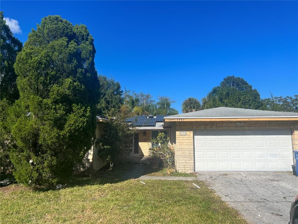 1767 DELAWARE AVENUE NE ST PETERSBURG, FL 33703
