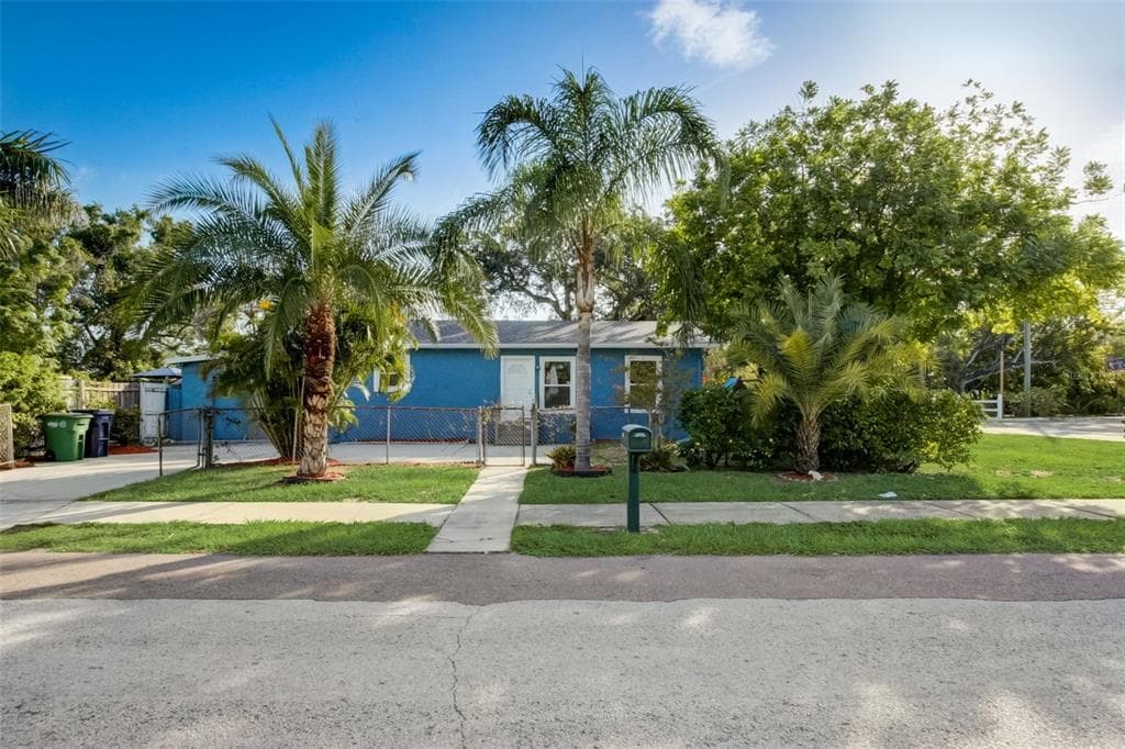 4301 N COOLIDGE AVENUE TAMPA, FL 33614
