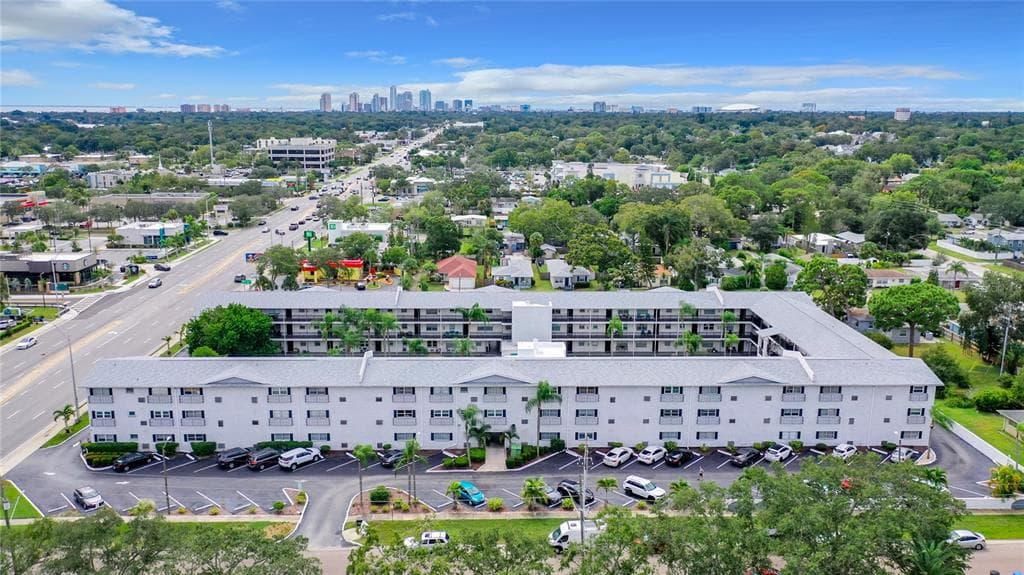 4050 4TH STREET N UNIT 218 ST PETERSBURG, FL 33703