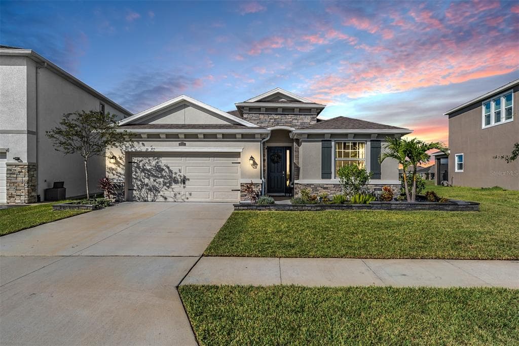 8616 BOWER BASS CIRCLE WESLEY CHAPEL, FL 33545