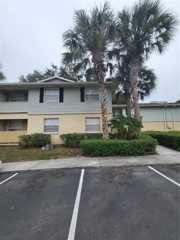 211 THORN TREE PLACE UNIT 0 BRANDON, FL 33510