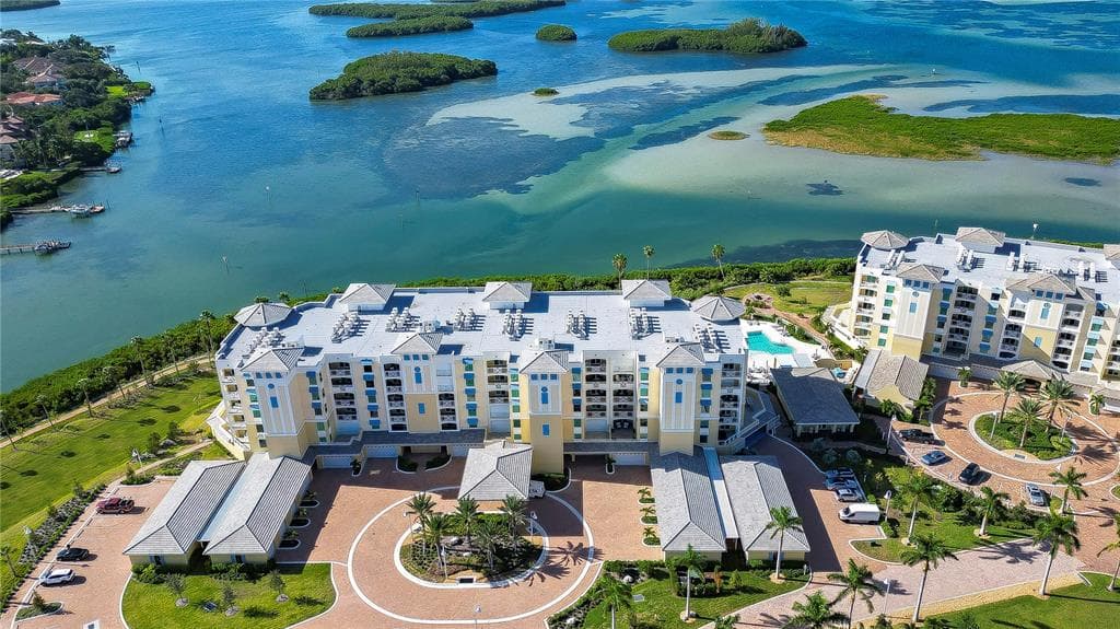 755 COLLANY ROAD UNIT 608