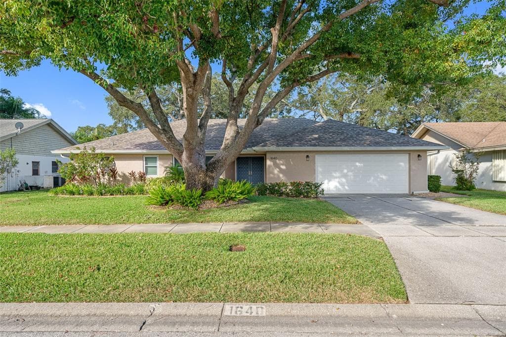 1640 EL TAIR TRAIL