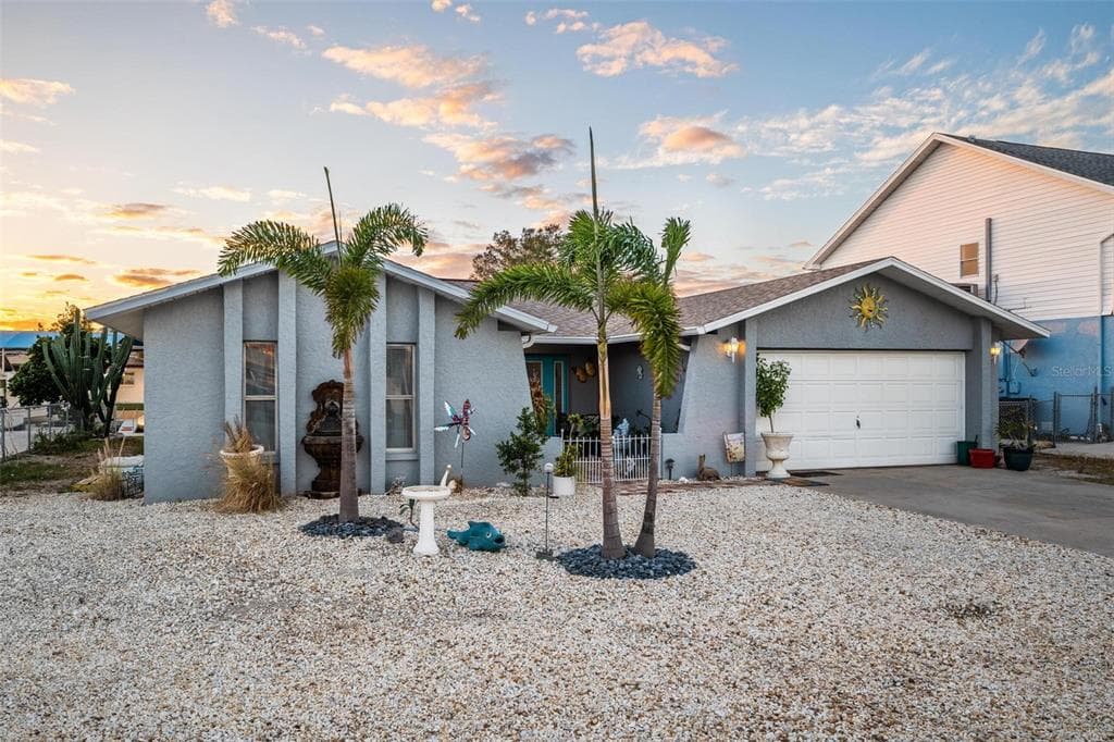 13515 STACEY DRIVE HUDSON, FL 34667