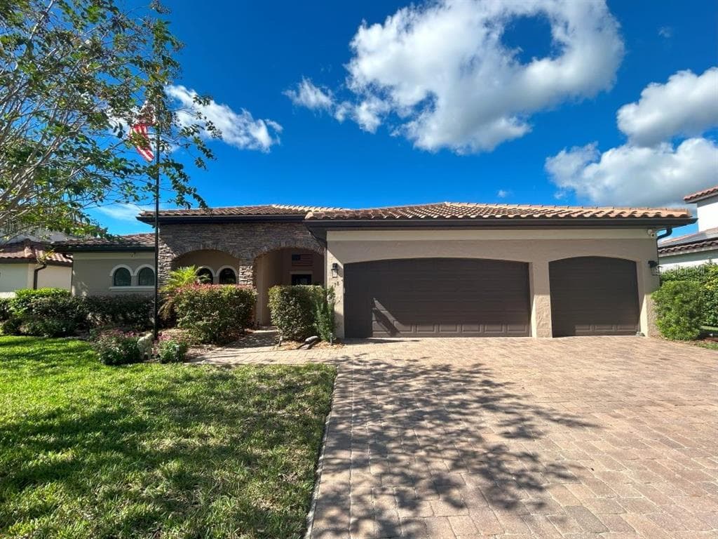 178 VERDE WAY DEBARY, FL 32713