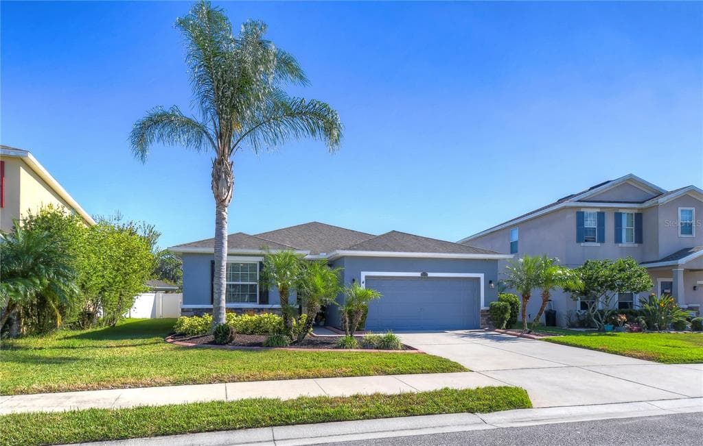 2804 HOLLY BLUFF COURT PLANT CITY, FL 33566