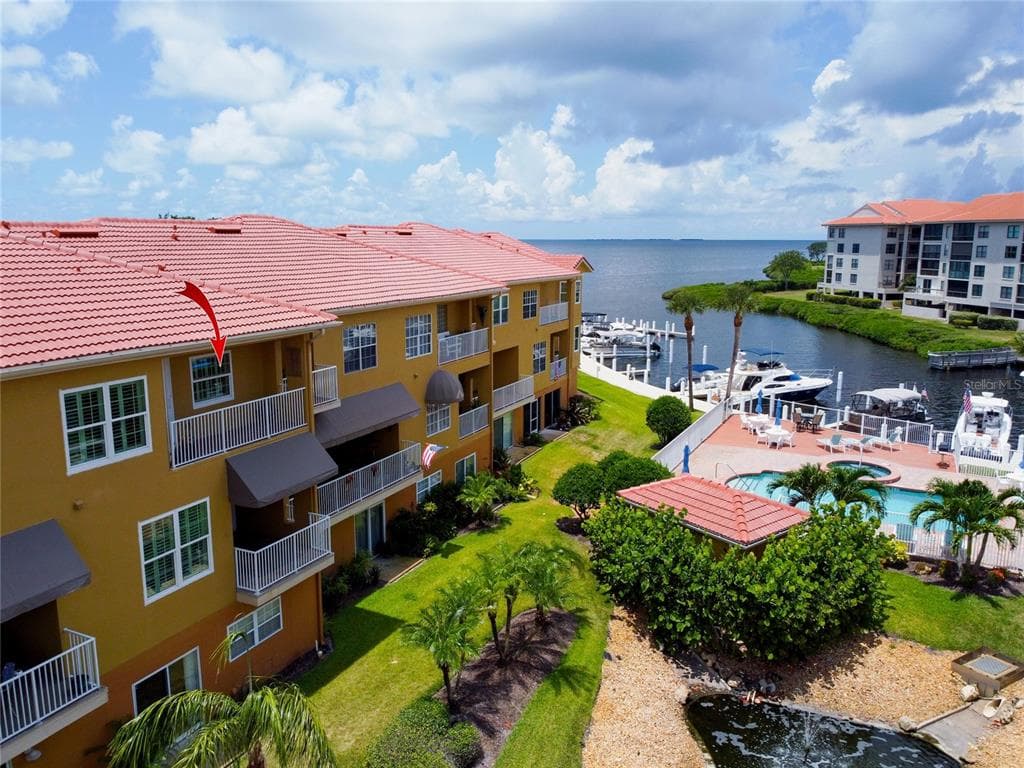 1537 WHARFSIDE DRIVE TARPON SPRINGS, FL 34689