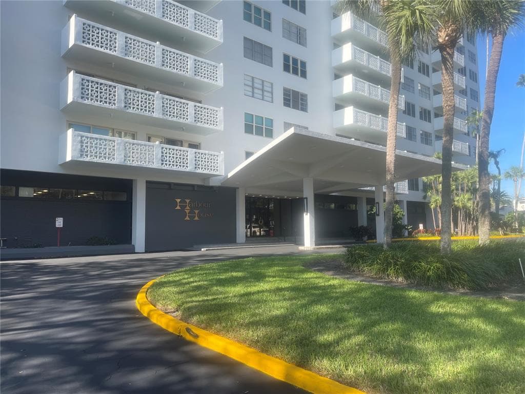 2401 BAYSHORE BOULEVARD UNIT 1107 TAMPA, FL 33629