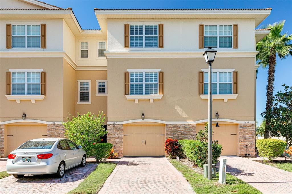 5627 SEA TURTLE COURT NEW PORT RICHEY, FL 34652