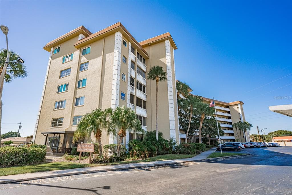 8950 PARK BOULEVARD UNIT 409 SEMINOLE, FL 33777