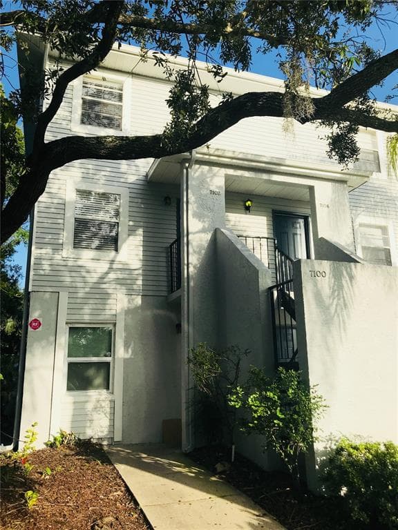 7102 WATERSIDE DRIVE UNIT 34201 TAMPA, FL 33617