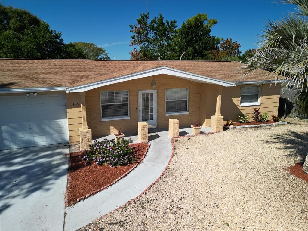 1427 NORMANDY BOULEVARD HOLIDAY, FL 34691