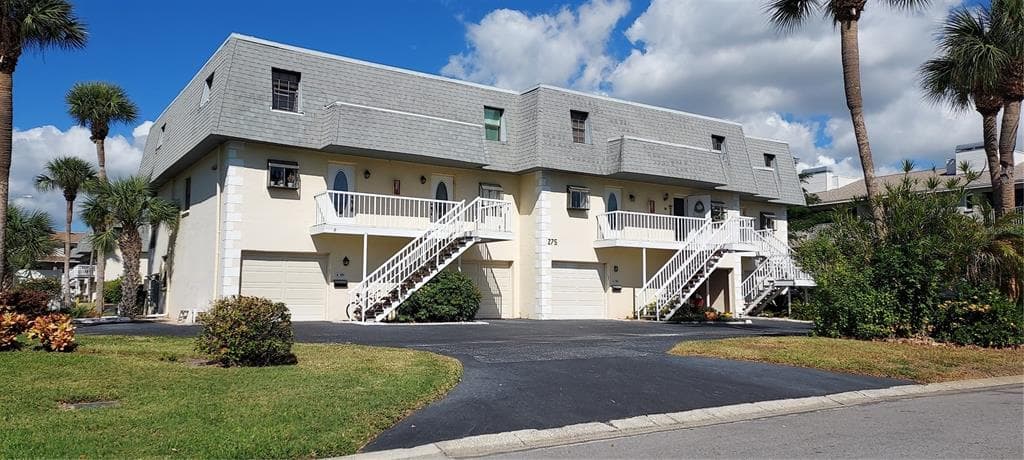 275 CAPRI CIRCLE N UNIT 103 TREASURE ISLAND, FL 33706