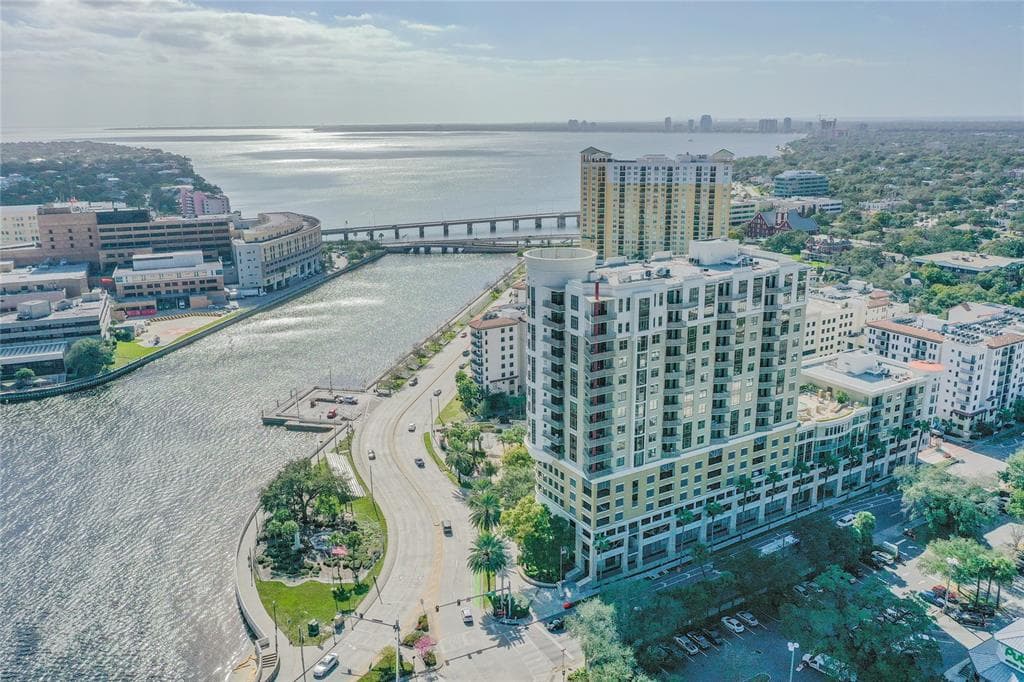 275 BAYSHORE BOULEVARD UNIT 1002 TAMPA, FL 33606