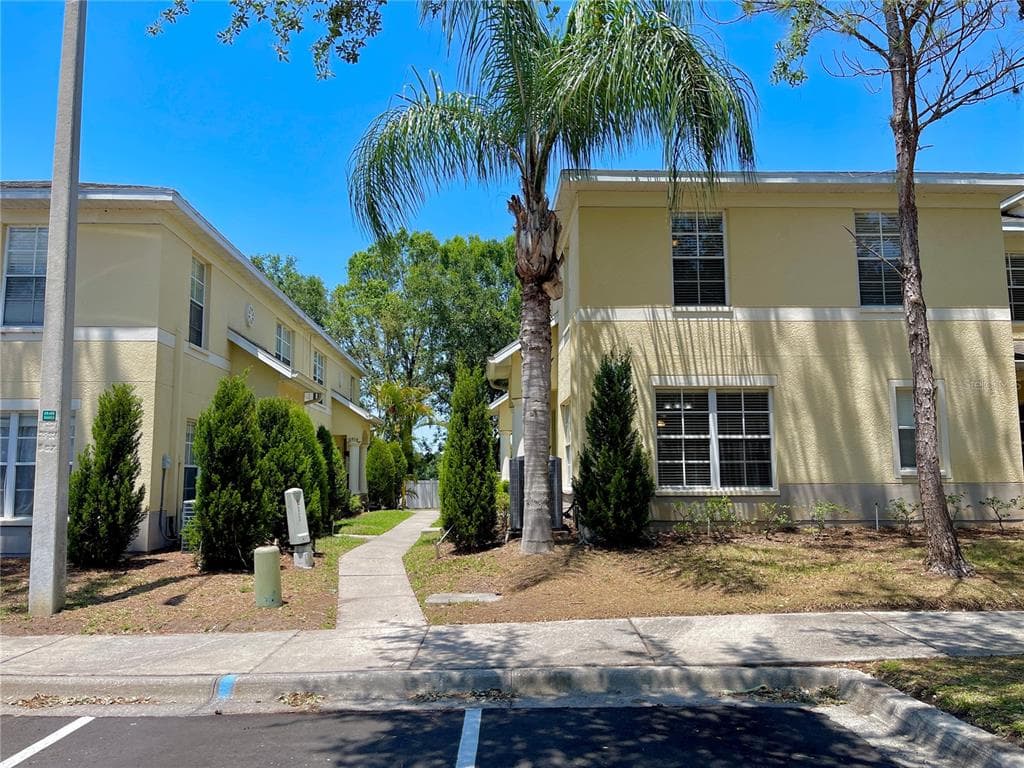 12947 TRADE PORT PLACE RIVERVIEW, FL 33579