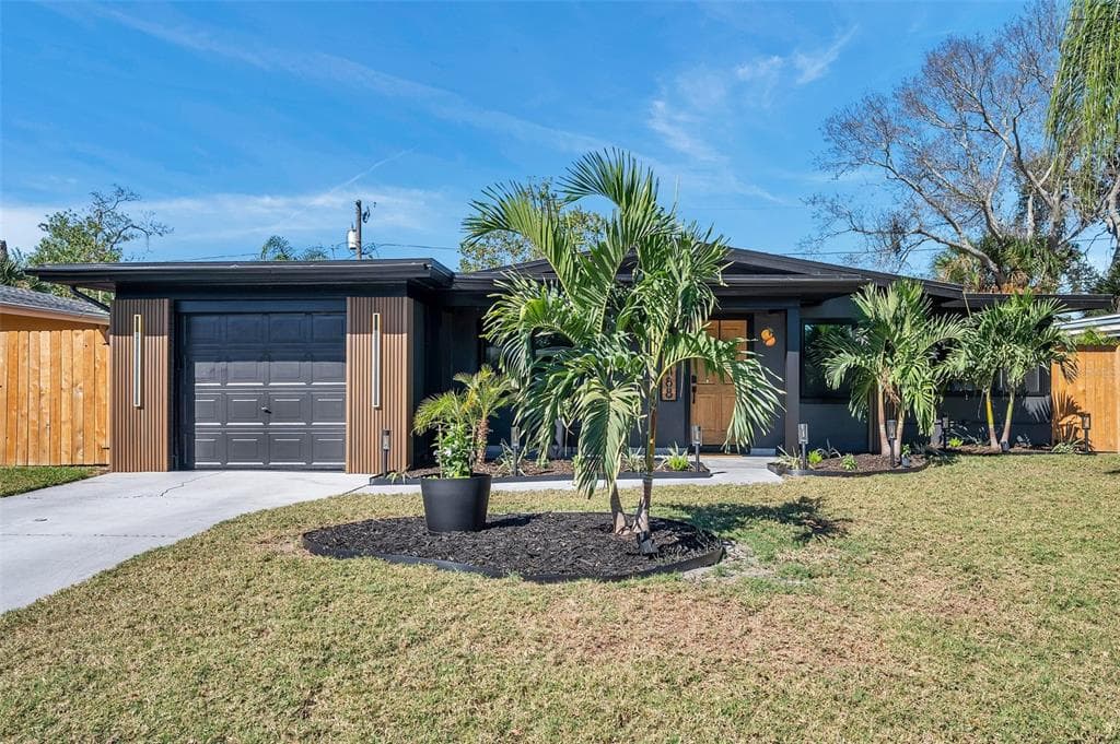 2488 DEL RIO WAY DUNEDIN, FL 34698