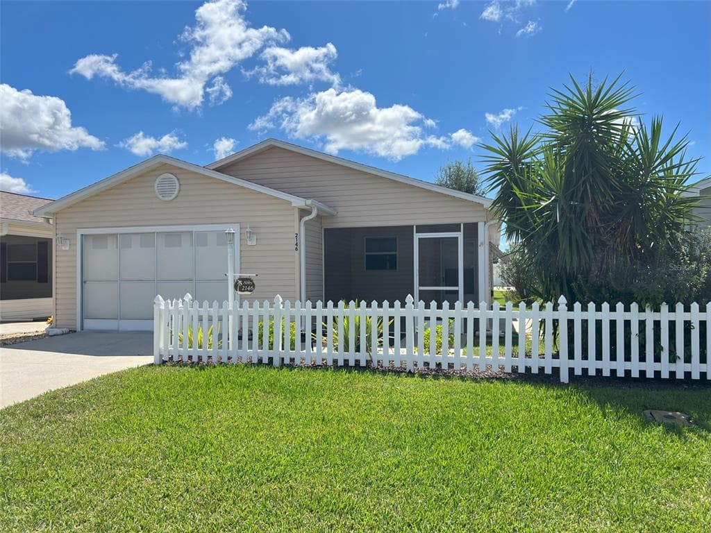 2146 ESTEVEZ DRIVE LADY LAKE, FL 32159
