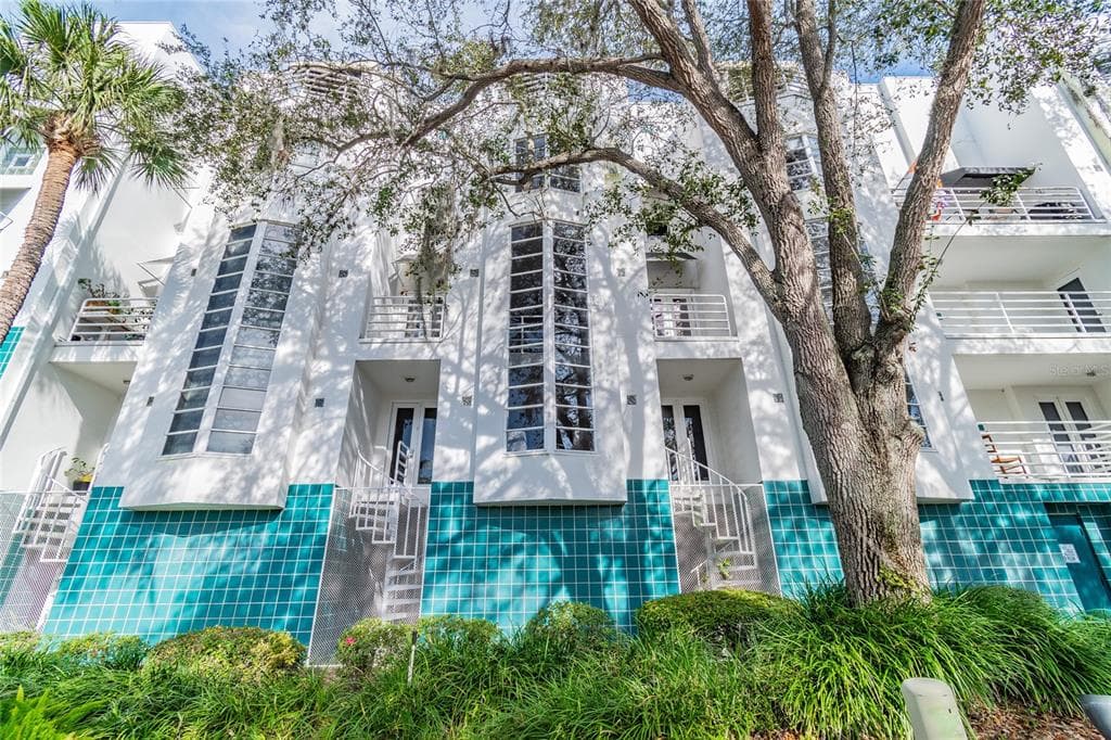 4950 BAYSHORE BOULEVARD UNIT 2 TAMPA, FL 33611