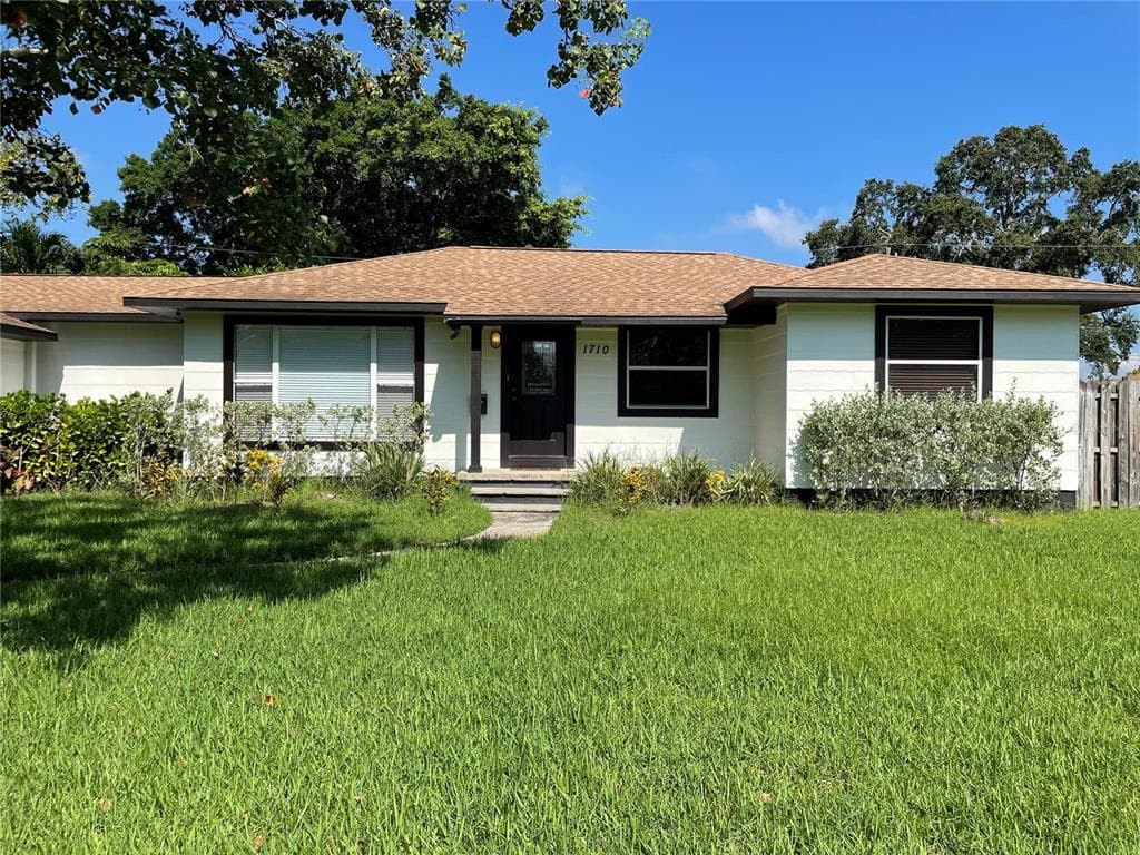 1710 BAYOU GRANDE BOULEVARD NE ST PETERSBURG, FL 33703
