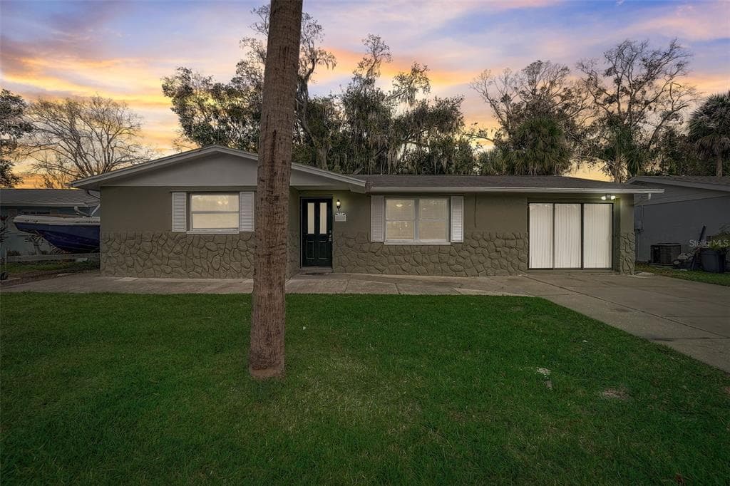 5609 QUIST DRIVE PORT RICHEY, FL 34668