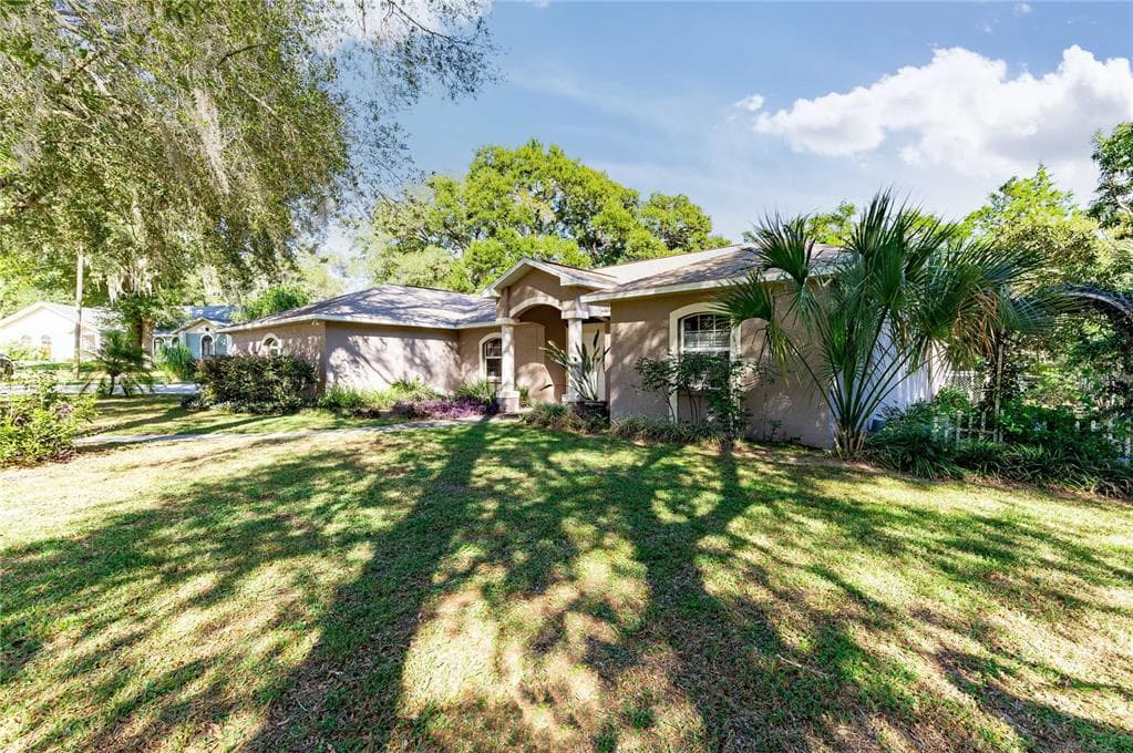 11908 ORANGE COURT DADE CITY, FL 33525
