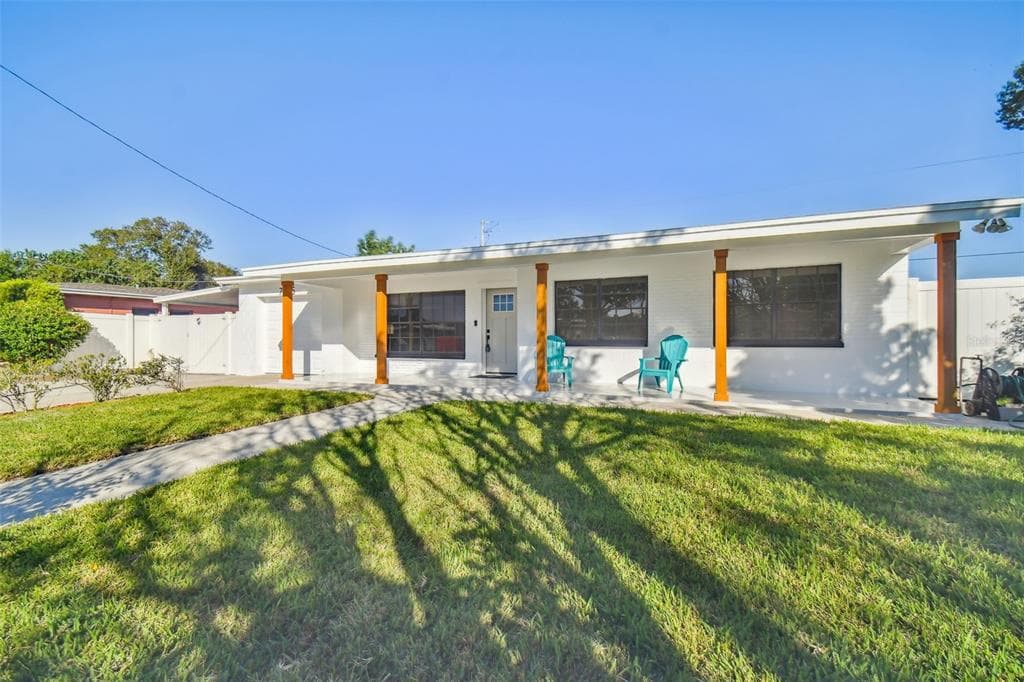 7815 EGYPT LAKE DRIVE TAMPA, FL 33614