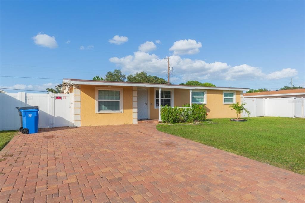 4411 W NORTH STREET TAMPA, FL 33614