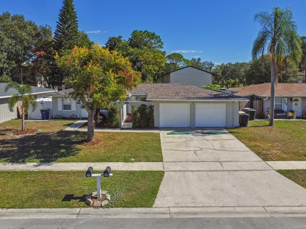 1105 AMBLE LANE UNIT 1105 & 1107 CLEARWATER, FL 33755